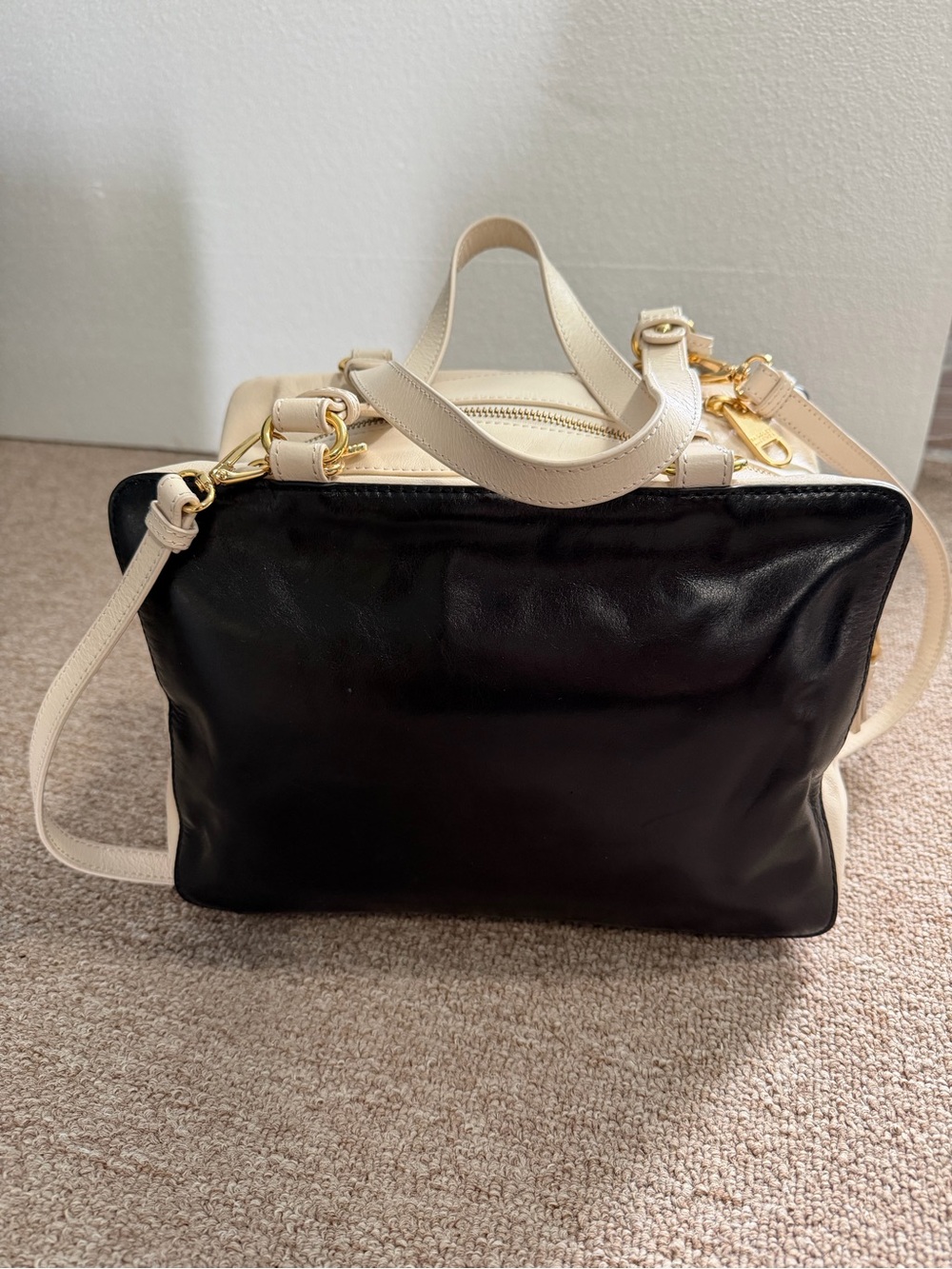 Authentic Badgley Mischka Nina Cube satchel/shoulder bag cream/black, EUC - Picture 2 of 10